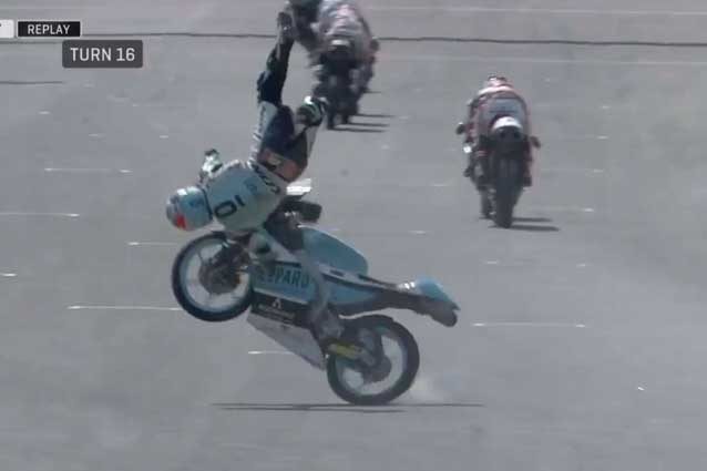 Il pauroso incidente di LIvio Loi / MotoGp.com