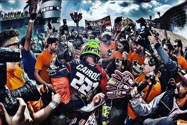 Tony Cairoli durante i festeggiamenti per il nono mondiale / Instagram @antoniocairoli