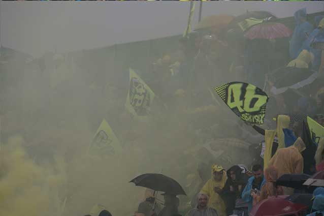 MotoGP, il fan club di Valentino Rossi: “I fischi a Marquez? C’è gente antisportiva”