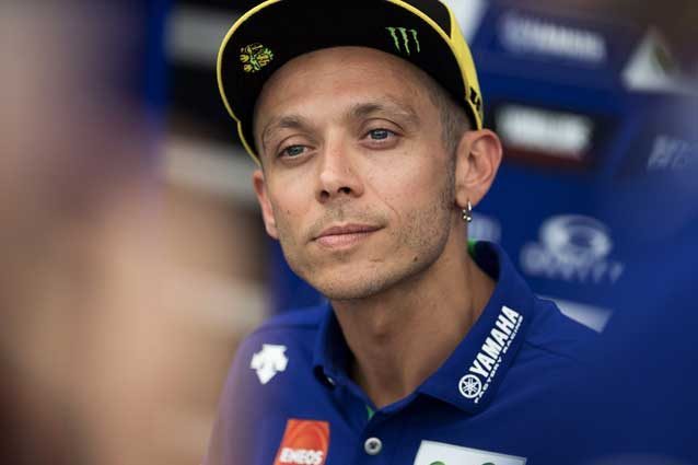MotoGp, Gp Aragon: Vinales in pole, SuperValentino è terzo
