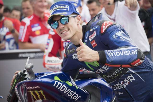 Maverick in pole senza Valentino