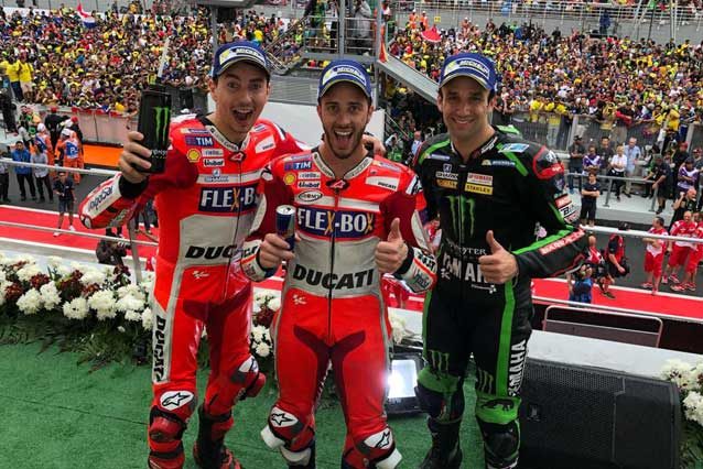 Dovizioso con Lorenzo e Zarco sul podio di Sepang / MotoGP.com