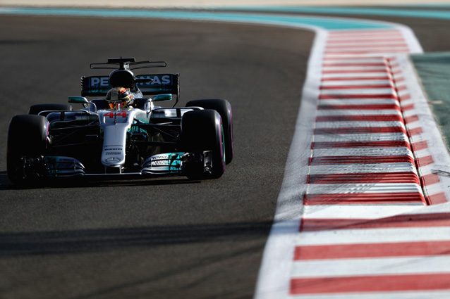Lewis Hamilton sulla pista di Abu Dhabi – Getty images
