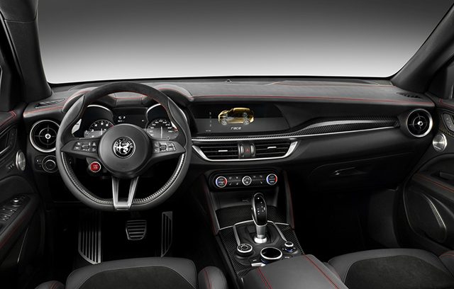 interni-alfa-romeo-stelvio-quadrifoglio