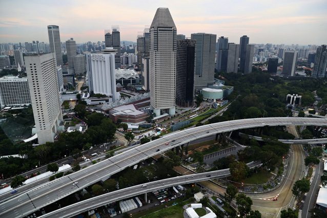 Una panoramica dall’alto di Singapore – Getty images