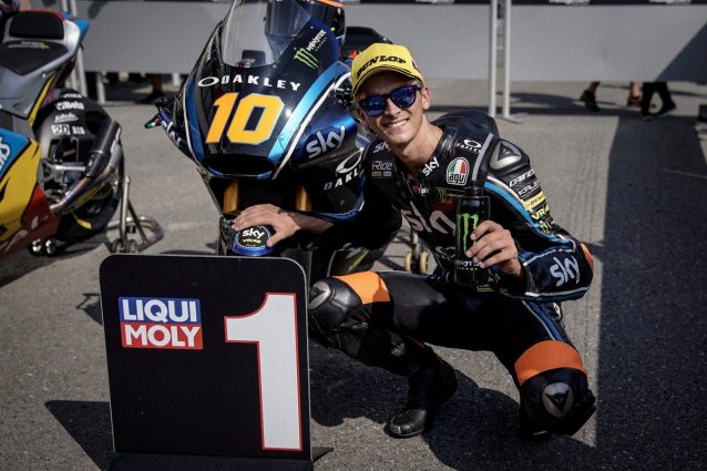 Luca Marini al parco chiuso dopo aver conquistato la pole a Brno / Vr46 Riders Academy