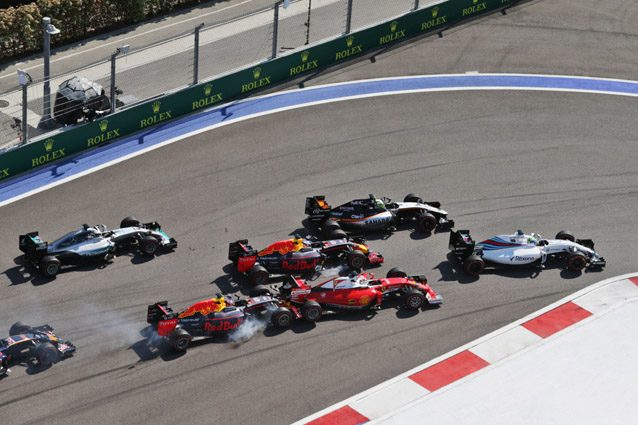 L’incidente tra Kvyat e Vettel – LaPresse