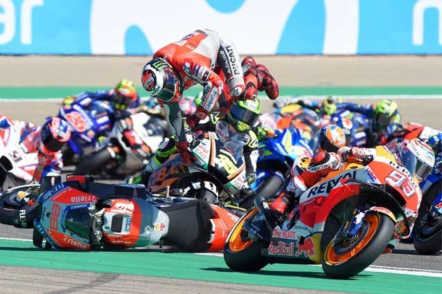 La caduta di Jorge Lorenzo nel Gp di Aragon / Getty Images