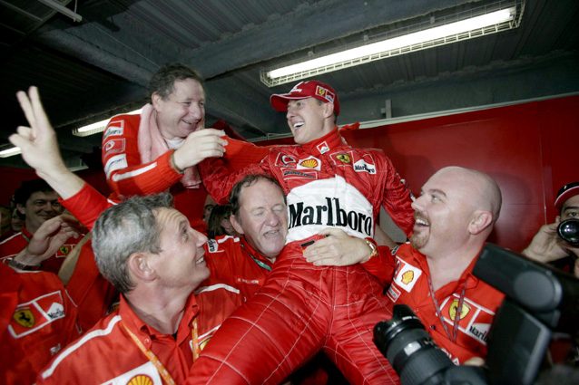 Michael Schumacher festeggia la vittoria del mondiale nel 2003 – LaPresse