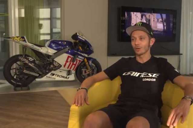 Valentino Rossi in collegamento dalla VR46 di Tavullia