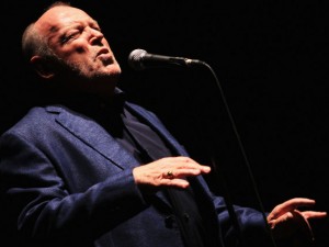 Addio a Joe Cocker, la voce roca del rock che partì dalle cover e arrivò all'Oscar