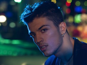 Lele Esposito pubblica il primo album 'Costruire': 'Ci sono io in tutto e per tutto'