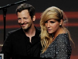 Dr. Luke e Kesha durante i ASCAP Pop Music Awards nel 2011 (Getty Images)
