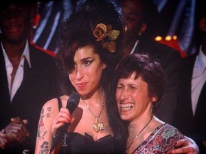 Amy Winehouse e la madre Jane (Getty Images)