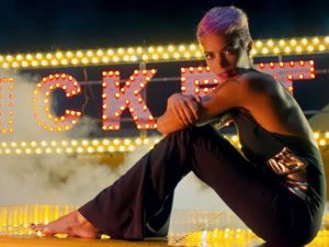 "L'imperfezione della vita" è il nuovo singolo di un'Elodie al Circo (con la coda)