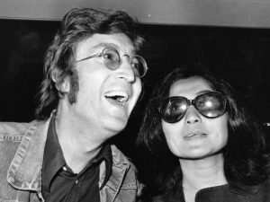 John Lennon e Yoko Ono a Londra nel 1971 (Getty Images)