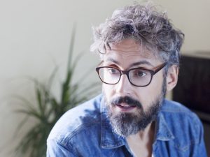 Con "A casa tutto bene", Brunori Sas colpisce al cuore l'Italia