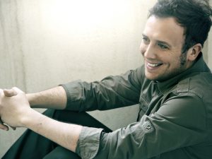 Lo Stato Sociale ancora in testa alla classifica indie, salgono Cosmo e Gualazzi