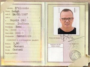 50 anni di Gigi D'Alessio: "20 milioni di album venduti, chi critica si arrenda"