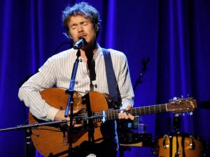 Damien Rice torna in Italia: prima volta a Napoli tra musica e impegno civile