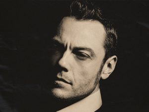 Sanremo 2017: Tiziano Ferro svela ai fan la sorpresa al Festival