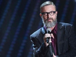 Sanremo 2017, Marco Masini canta la cover di "Signor tenente" di Giorgio Faletti
