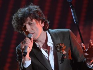 Sanremo 2017, Ermal Meta vince con la cover di "Amara terra mia" di Domenico Modugno