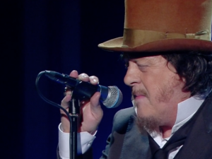 Sanremo 2017: Zucchero, dagli ultimi posti degli esordi al trionfo da super ospite