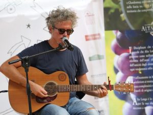 Album e tour per i 20 anni di carriera di Niccolò Fabi: "Storia di uno che ce l'ha fatta"
