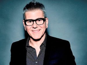 Dopo Sanremo e la malattia Michele Zarrillo torna in tour e come sempre parte da Napoli