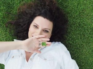 Il video di "Simili" della Pausini oltre i 20 mln: si conferma quello "italiano" più amato