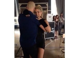 La bachata sexy di Shakira travolge il web: oltre 4 milioni di views