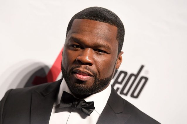 50 Cent tira un pugno ad una donna durante un concerto, lei lo perdona