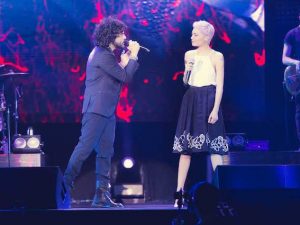 Francesco Renga dà il via al tour da Milano: foto e video del concerto con Elodie ospite