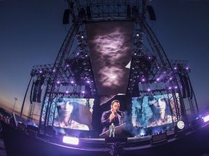 Tiziano Ferro durante il concerto allo Stadio di Lignano Sabbiadoro