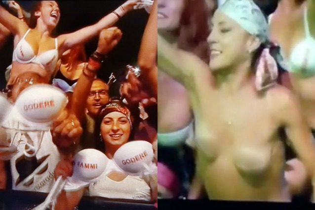 Modena Park, Rossi canta 'Rewind' e parte il lancio dei reggiseni: fan in topless per Vasco