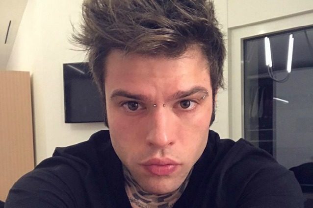 Fedez: "Ho provato tutte le droghe tranne l'eroina, ora non fumo nemmeno le canne"