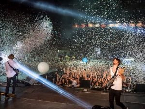 Lo Stato Sociale in concerto (ph Melania Pavan)