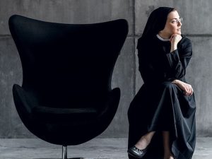La cover del primo album di Suor Cristina (particolare)