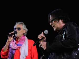 Andrea Bocelli e Renato Zero (LaPresse)