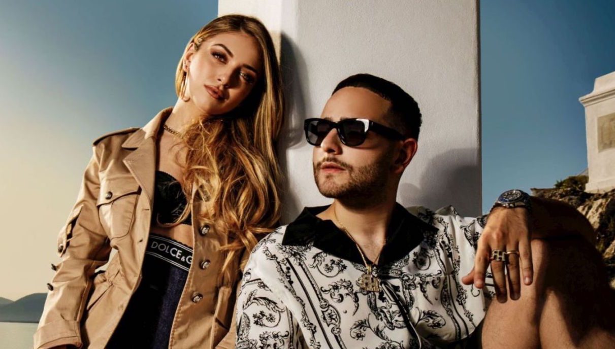 Il testo e il significato di A un passo dalla Luna, Rocco Hunt incontra Ana Mena per il Il testo e il significato di A un passo dalla Luna, Rocco Hunt incontra Ana Mena per il