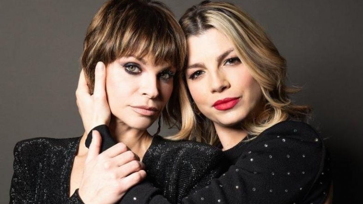 Emma e Alessandra Amoroso (foto Chiara Mirelli)