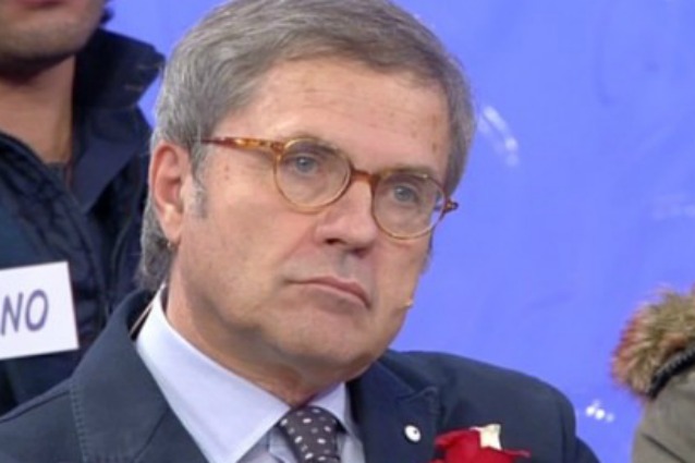 Giuliano Sono un pensionato che si dedica ai genitori anziani e guarda UeD