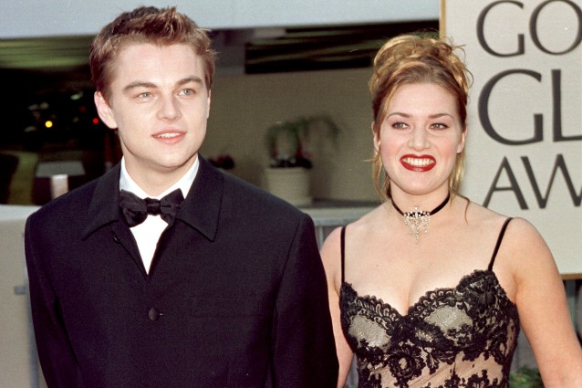 DiCaprio e la Winslet ancora giovanissimi, sul red carpet dei Golden Globe nel 1998 per Titanic
