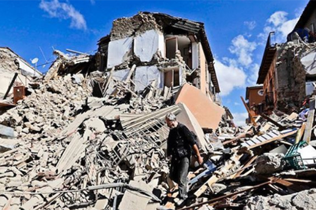 Flavio Briatore: "500mila euro in contanti per le popolazioni colpite dal terremoto"