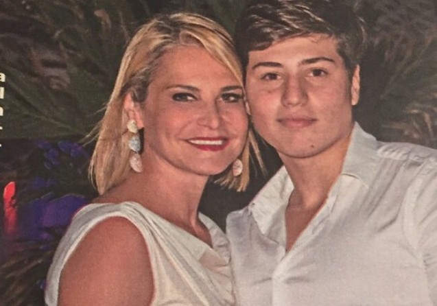 Niccolò con la madre Simona Ventura
