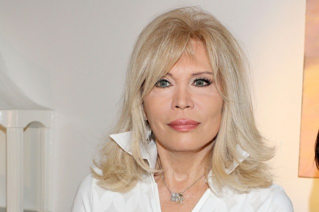 Amanda Lear: "Rimpianti? La solitudine. Mi mancano un marito e dei figli"