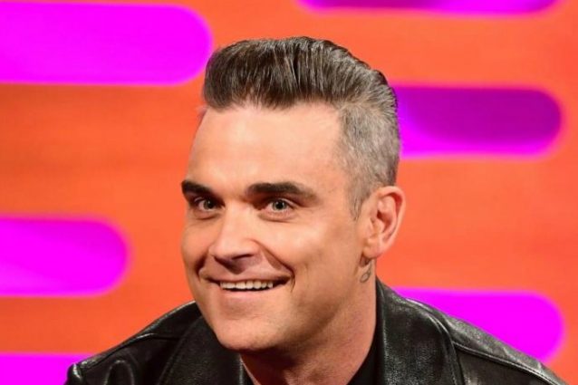 Robbie Williams esagera col botox: "Non riesco più a muovere la fronte"