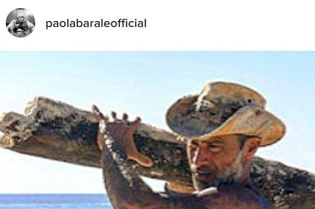 La Marcuzzi ricorda il messaggio di Paola Barale per Raz: "Ha il coraggio di essere se stesso"