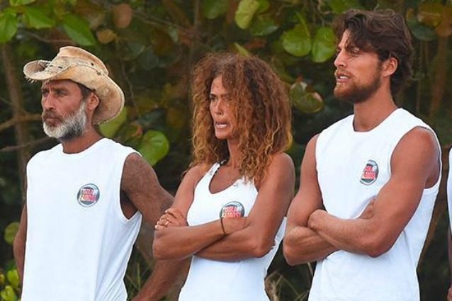 Simone Susinna difende Raz Degan, Samantha De Grenet: "Ora siete cip e ciop, bella strategia"
